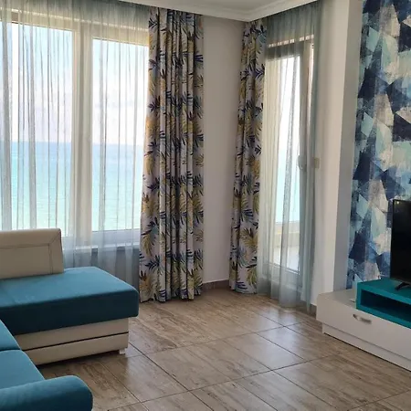 Flora 게스트하우스 4*