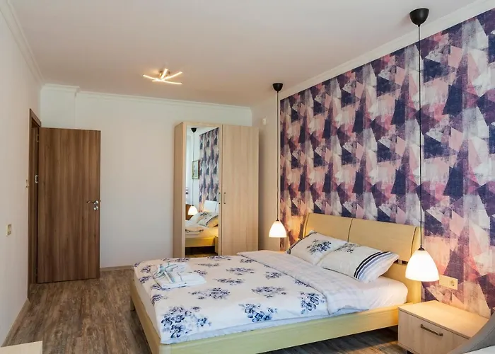 게스트하우스 Flora 4*