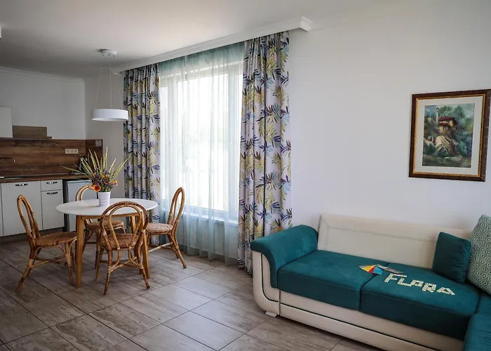 게스트하우스 Flora 4*